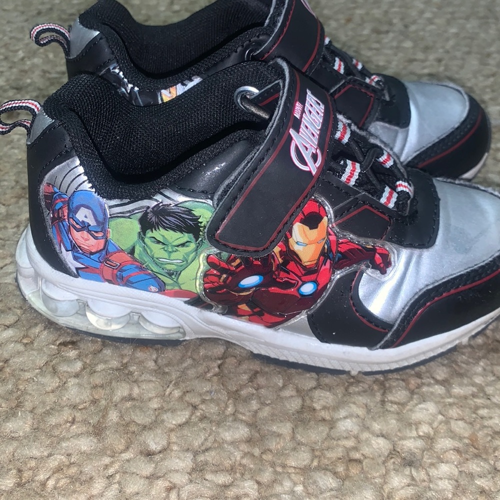 Marvel avengers kids shoe 10c